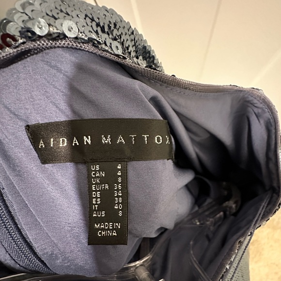Aidan Mattox Sequin Gown - Size 4 - EUC - Picture 10 of 11